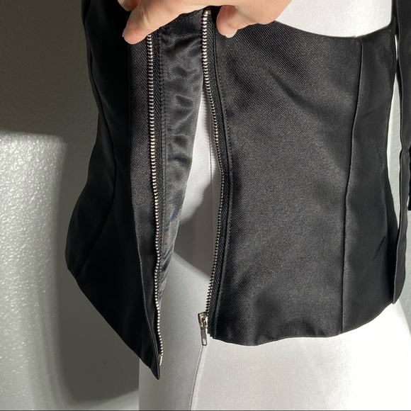 Urban Outfitters Tafetta Style Halter Neck Crop Top New Size L - Picture 5 of 12